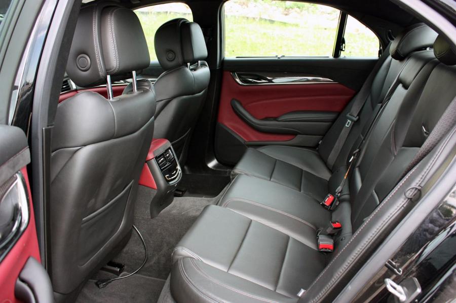  Cadillac CTS Vsport 2014 года  (фото 24 из 46)